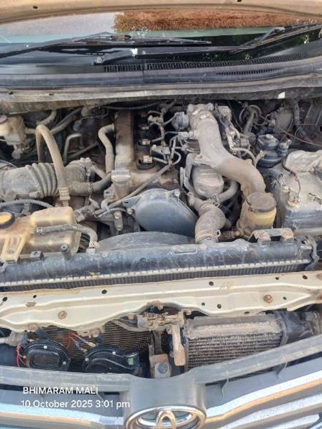 Second-hand 2007 Toyota Innova 2.5 G (Diesel) 8 Seater BS III for sale in Jalore-4