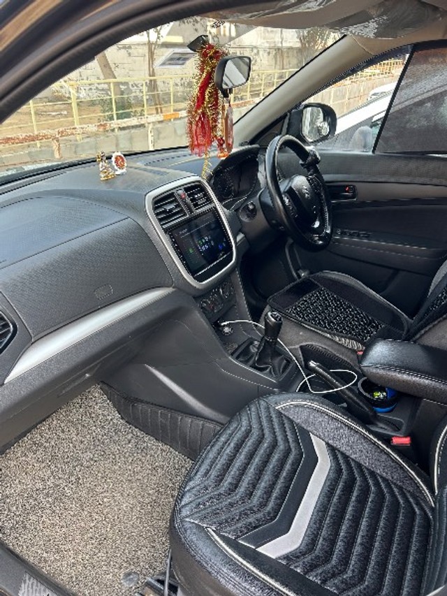 Second-hand 2018 Maruti Vitara Brezza VDi Option for sale in Bhiwadi-4