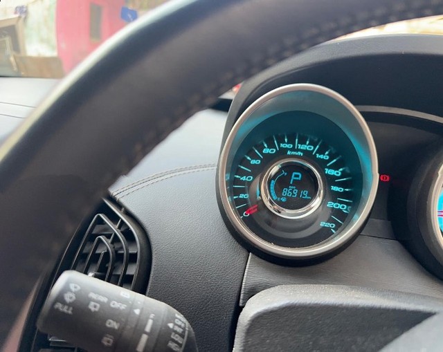 Second-hand 2019 Mahindra XUV500 W11 AT BSIV for sale in Vadodara-1