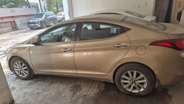 Second-hand 2015 Hyundai Elantra CRDi S for sale in Kolkata-1