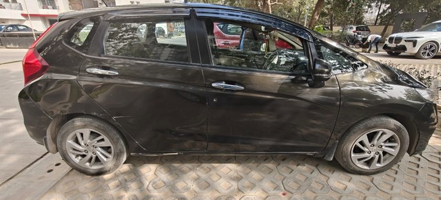 Second-hand 2021 Honda Jazz ZX CVT for sale in Greater Noida-1