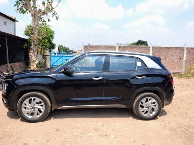 Second-hand 2024 Hyundai Creta SX for sale in Khandwa-2