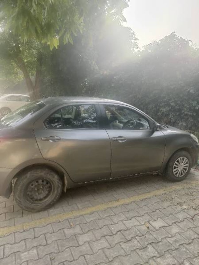 Second-hand 2017 Maruti Swift Dzire AMT VXI for sale in Rohtak-4