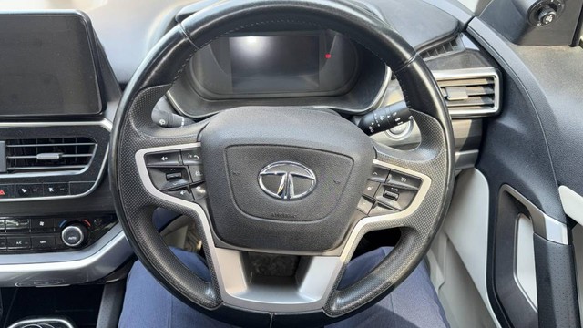 Second-hand 2023 Tata Safari Accomplished for sale in Kanpur-6