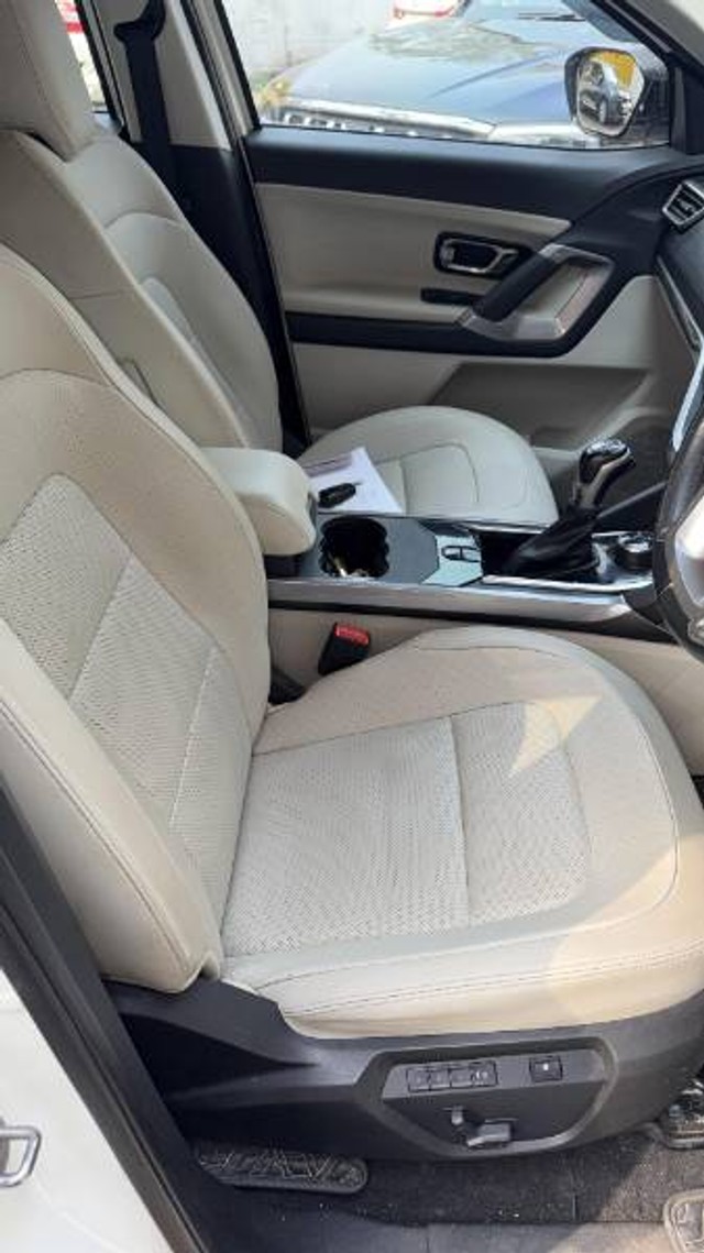 Second-hand 2023 Tata Safari Accomplished for sale in Kanpur-5