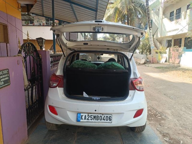 Second-hand 2015 Hyundai Grand i10 Sportz for sale in Hubli-4