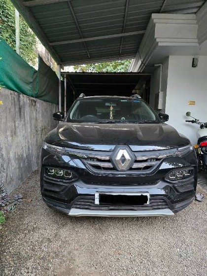 Second-hand 2023 Renault Kiger RXZ AMT for sale in Thrissur