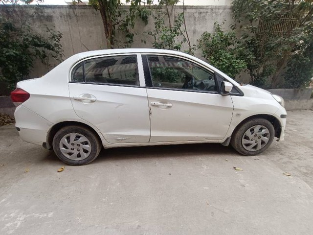 Second-hand 2014 Honda Amaze S i-Dtech for sale in Hajipur-4