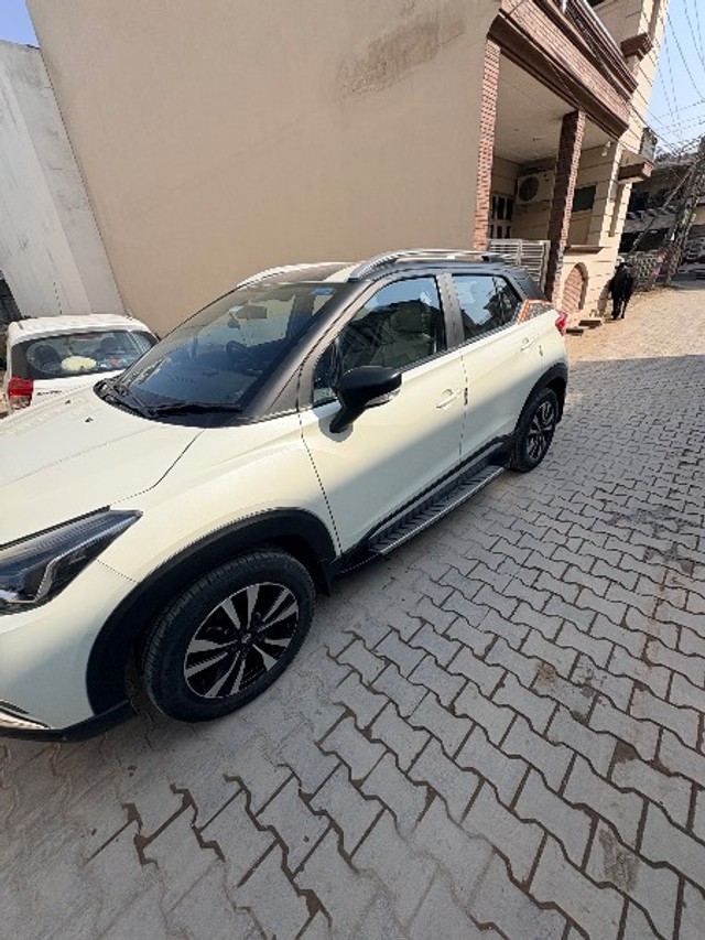 Second-hand 2022 Nissan Kicks 1.5 XV for sale in Panchkula-7