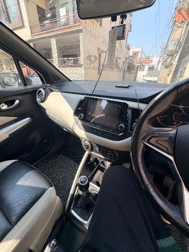 Second-hand 2022 Nissan Kicks 1.5 XV for sale in Panchkula-3