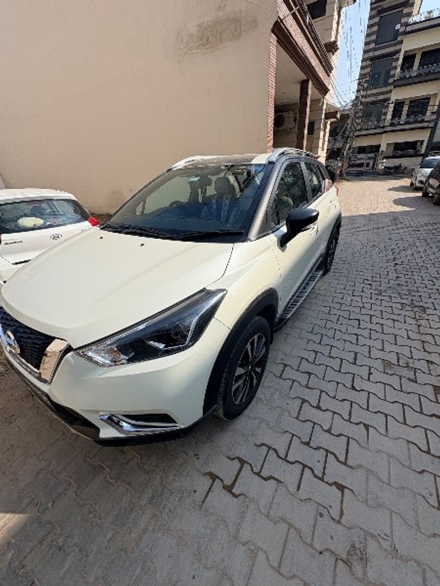 Second-hand 2022 Nissan Kicks 1.5 XV for sale in Panchkula-9