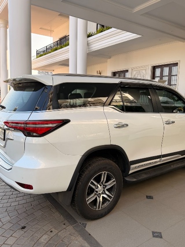 Second-hand 2025 Toyota Fortuner 4X2 Diesel AT for sale in Mangalore-6