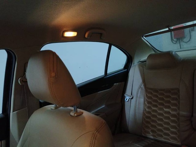 Second-hand 2015 Maruti Ciaz ZXi for sale in Kalyan-8