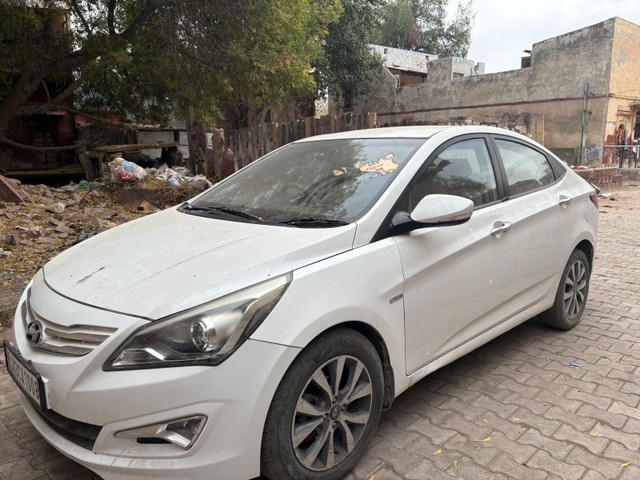 Second-hand 2015 Hyundai Verna 1.6 CRDi SX for sale in Phalodi-3