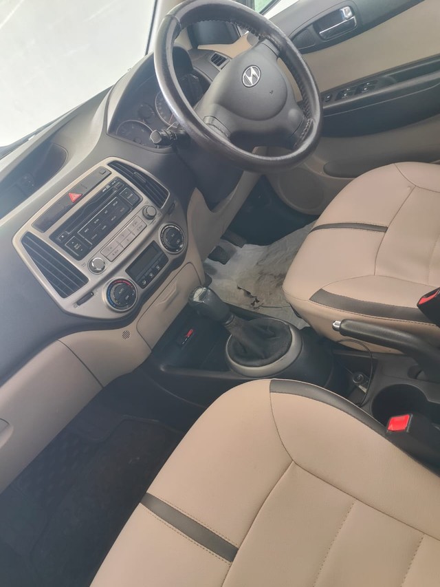 Second-hand 2014 Hyundai i20 Magna 1.4 CRDi (Diesel) for sale in Bijnor-5