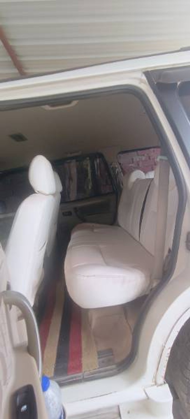 Second-hand 2014 Mahindra Scorpio VLX 2WD 7S BSIV for sale in Mau-8