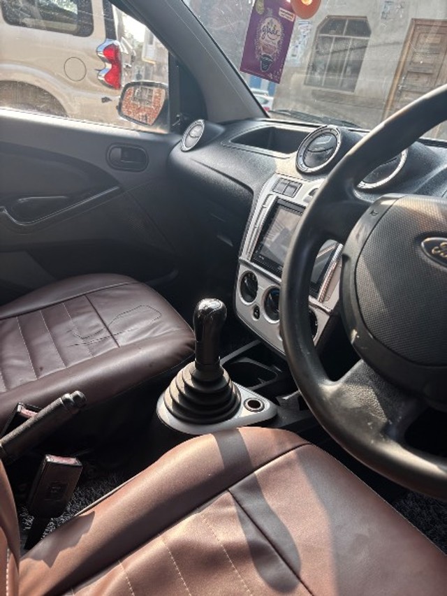 Second-hand 2011 Ford Figo Diesel LXI for sale in Faizabad-3