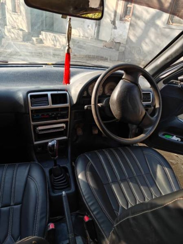 Second-hand 2005 Maruti Suzuki Esteem LX for sale in Kachchh-10
