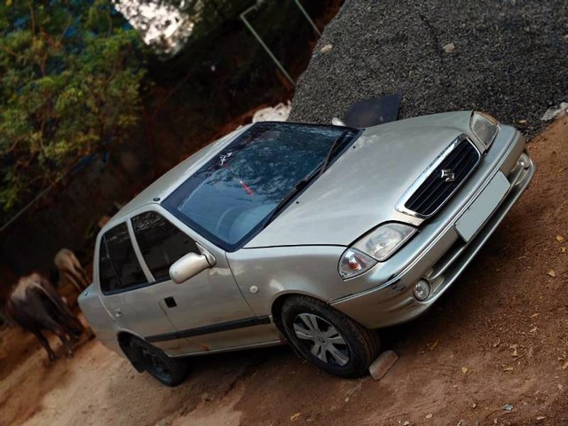 Second-hand 2005 Maruti Suzuki Esteem LX for sale in Kachchh-4