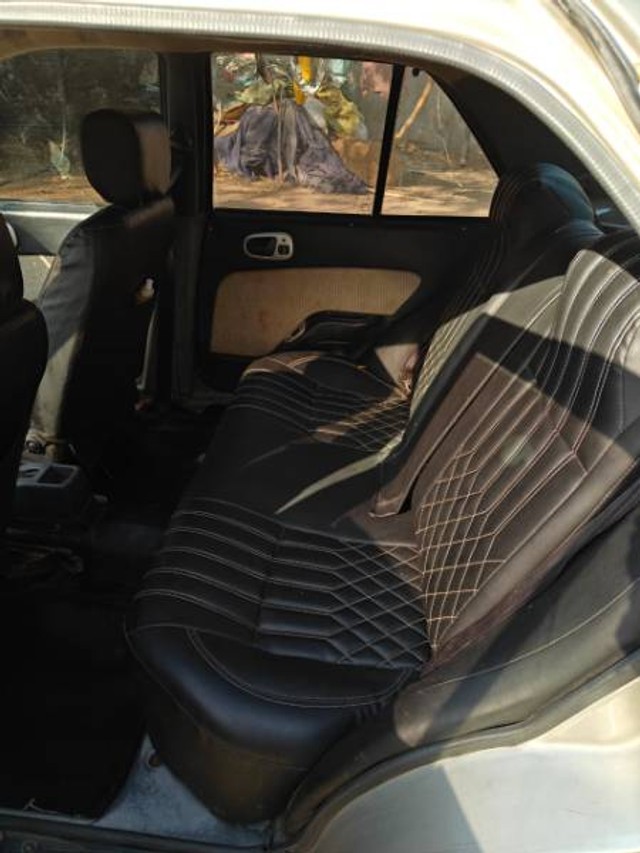 Second-hand 2005 Maruti Suzuki Esteem LX for sale in Kachchh-8