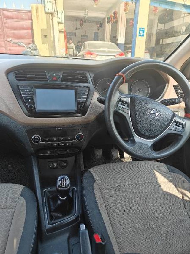Second-hand 2017 Hyundai i20 1.4 Asta for sale in Sangrur-2