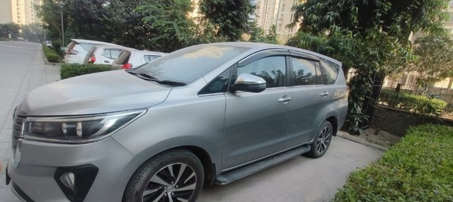 Second-hand 2022 Toyota Innova Crysta 2.7 ZX 7 STR AT for sale in Noida-5