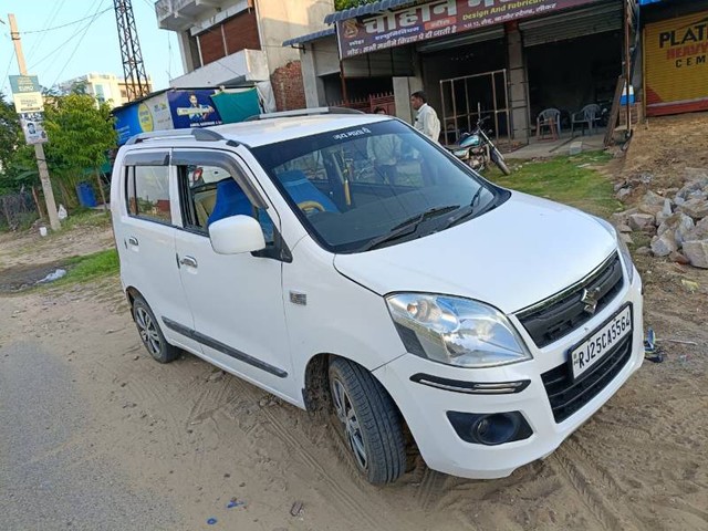 Second-hand 2018 Maruti Suzuki Wagon R VXI Optional for sale in Sikar-1