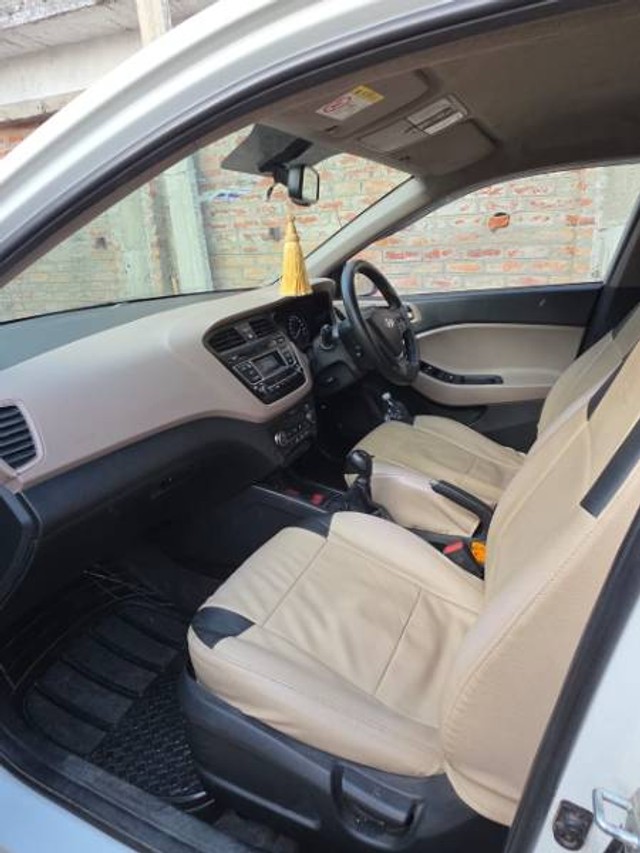 Hyundai i20 Sportz 1.2 Second-hand 2016 Hyundai i20 Sportz 1.2 for sale in Gaya-9