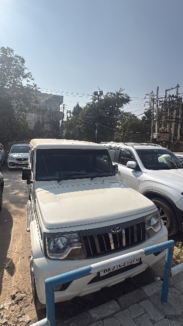 Second-hand 2022 Mahindra Bolero B4 BSVI for sale in Kharar-3