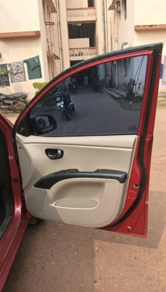 Hyundai i10 Magna 1.1L Second-hand 2012 Hyundai i10 Magna 1.1L for sale in Byasanagar-4