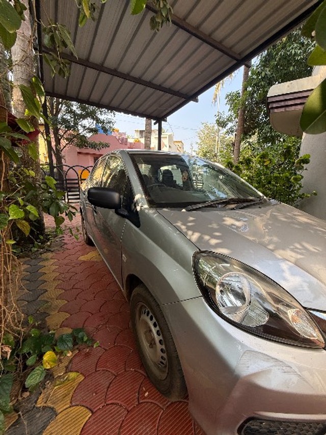 Second-hand 2018 Honda Amaze E i-VTEC for sale in Tilakwadi-5