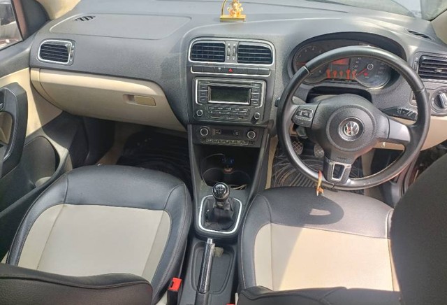 Volkswagen Polo Petrol Highline 1.2L Second-hand 2013 Volkswagen Polo Petrol Highline 1.2L for sale in Nathdwara-4