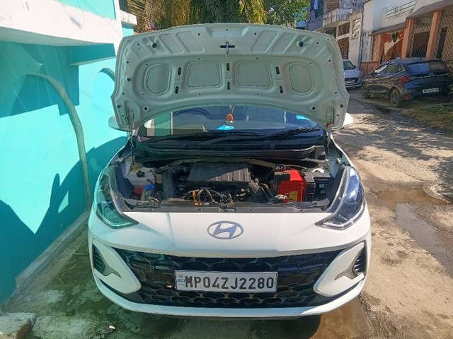 Second-hand 2023 Hyundai Grand i10 Nios Sportz CNG for sale in Sagar-8