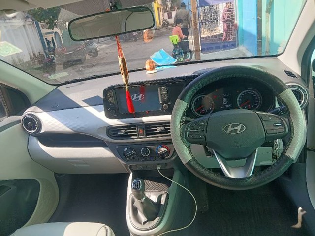 Second-hand 2023 Hyundai Grand i10 Nios Sportz CNG for sale in Sagar-6