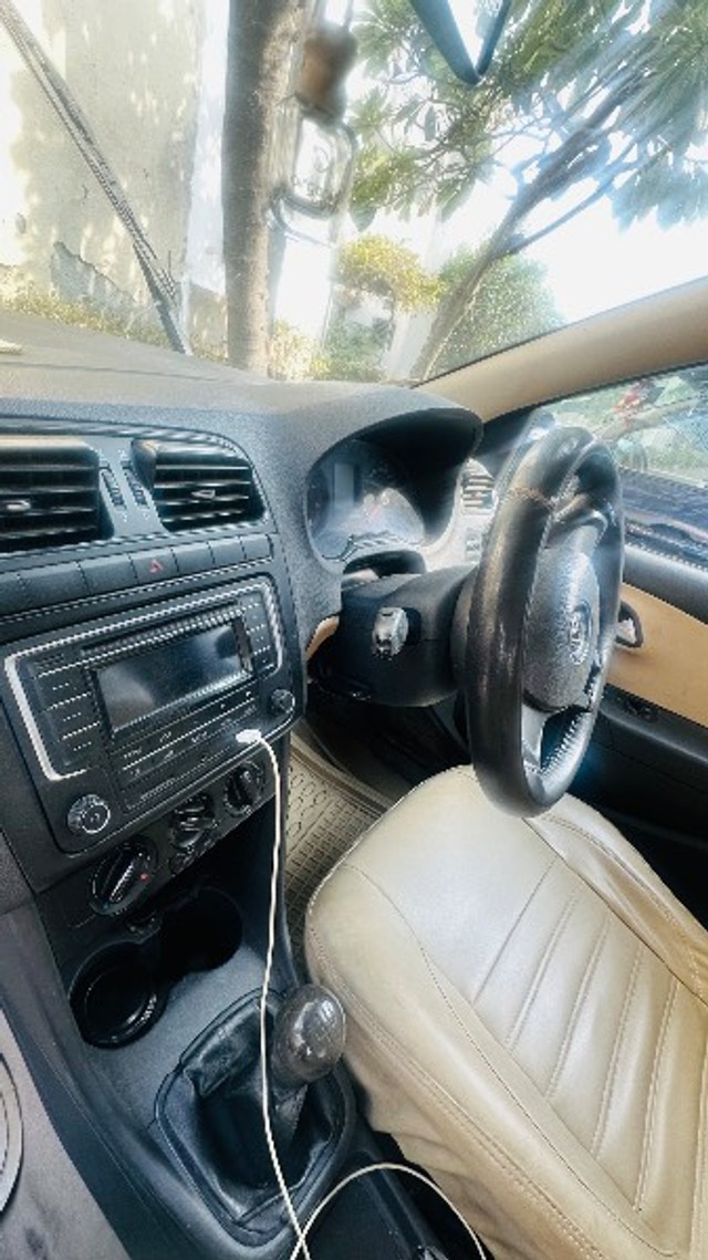 Second-hand 2017 Volkswagen Ameo 1.2 MPI Comfortline for sale in Greater Noida-4