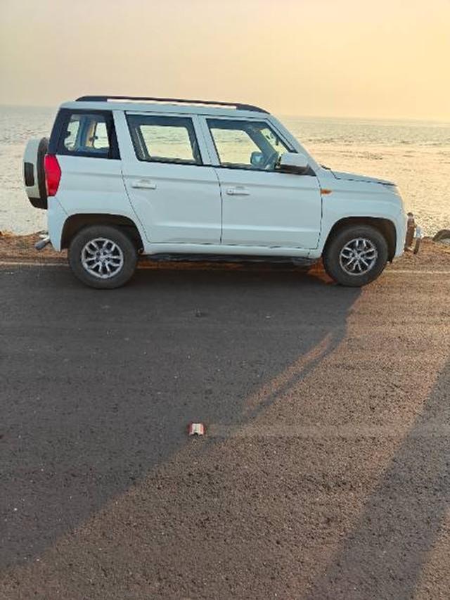 Mahindra TUV 300 T8 Second-hand 2016 Mahindra TUV 300 T8 for sale in Jamnagar-1