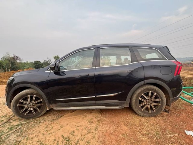 Second-hand 2022 Mahindra XUV700 AX7 Diesel AT BSVI for sale in Bhubaneswar-1