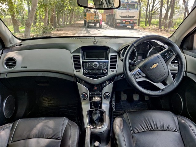 Second-hand 2013 Chevrolet Cruze LTZ for sale in Chandigarh-4