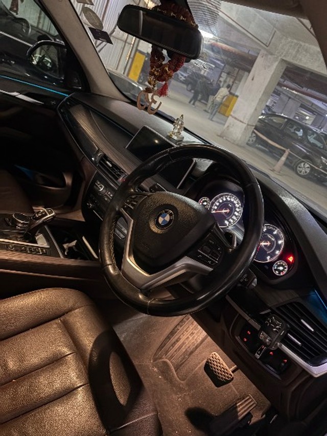 Second-hand 2016 BMW X5 xDrive 30d Design Pure Experience 5 Seater for sale in Noida-4