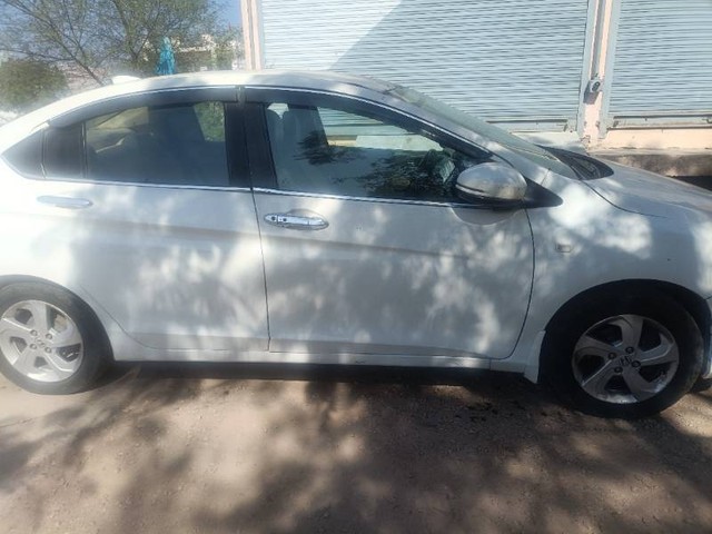 Second-hand 2014 Honda City i DTEC E for sale in Baran-1