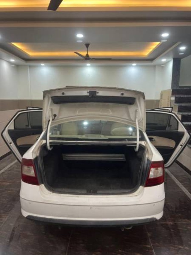 Second-hand 2018 Skoda Rapid 1.5 TDI Style BSIV for sale in New Delhi-7