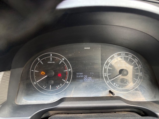 Toyota Innova Crysta 2.4 G MT BSIV Second-hand 2018 Toyota Innova Crysta 2.4 G MT BSIV for sale in Buxar-6