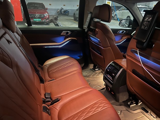 Second-hand 2024 BMW X7 xDrive40d Design Pure Excellence for sale in Bangalore-6