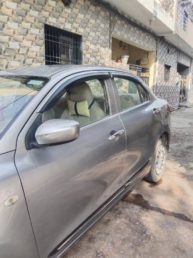 Second-hand 2022 Maruti Swift Dzire LXI BSVI for sale in Raipur-3