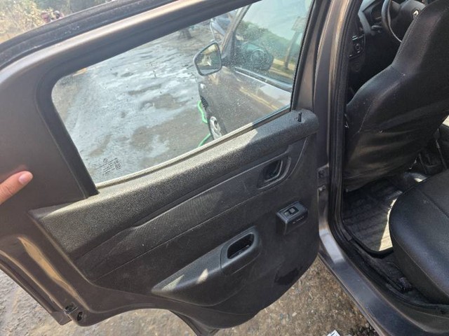 Second-hand 2018 Renault KWID 1.0 RXT for sale in Bhopal-4