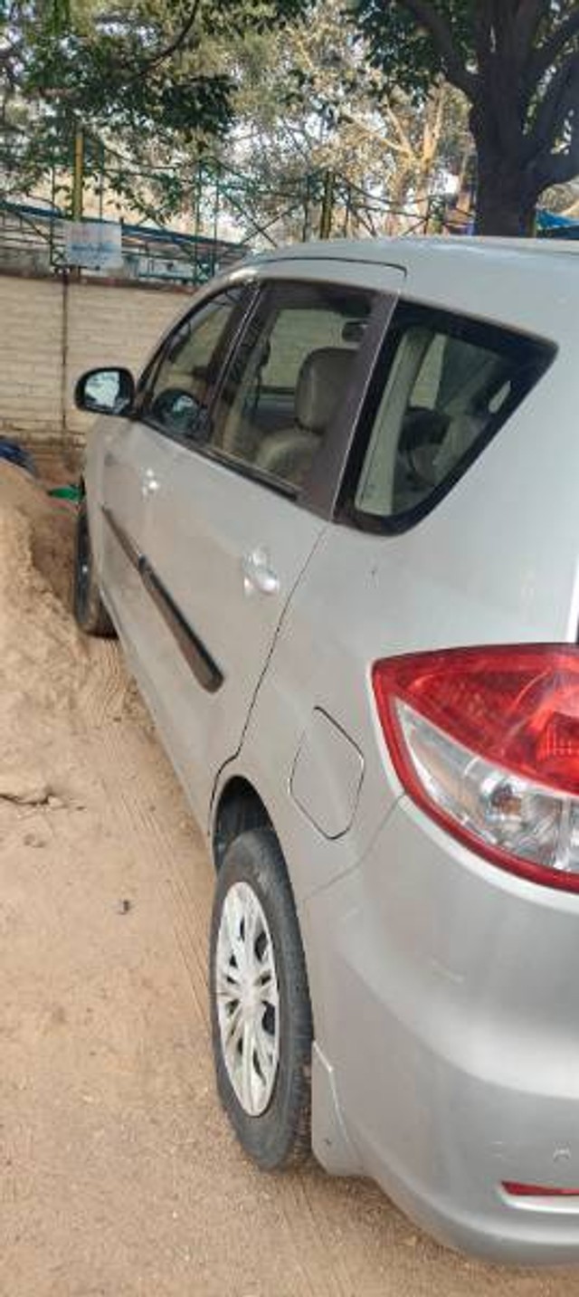 Maruti Suzuki Ertiga VXI Second-hand 2013 Maruti Suzuki Ertiga VXI for sale in New Delhi-2