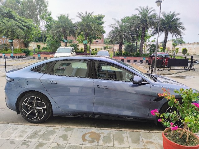 Second-hand 2024 BYD Seal Premium Range for sale in Lucknow-2