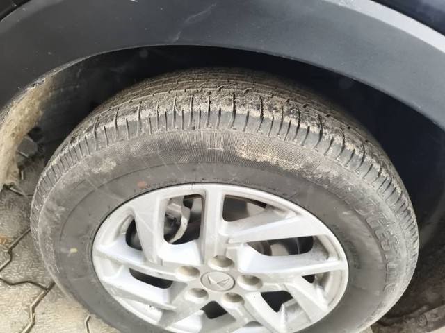 Second-hand 2023 Mahindra XUV300 W8 Diesel Sunroof BSVI for sale in Chitrakoot-4