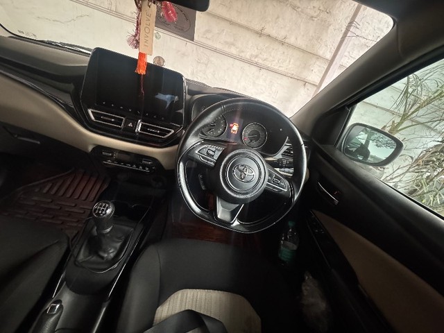 Second-hand 2022 Toyota Glanza V for sale in New Delhi-2