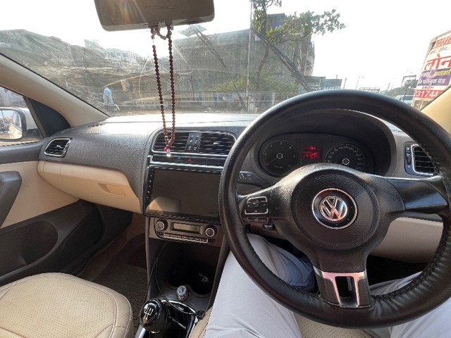 Second-hand 2013 Volkswagen Vento Diesel Highline for sale in Surat-3